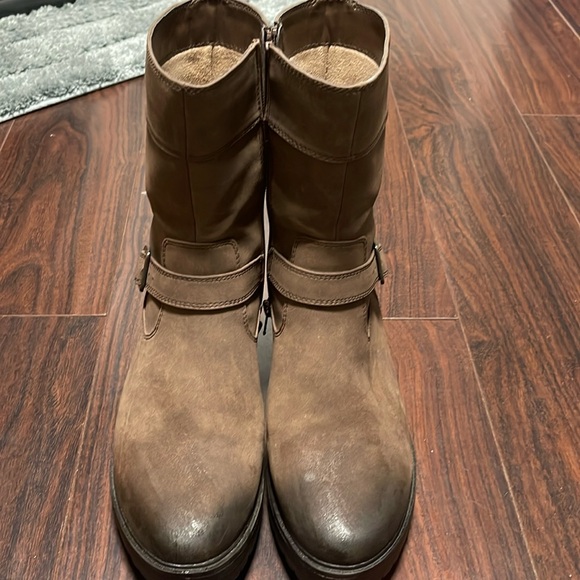 Ankle Boots - Wide width - Picture 2 of 10